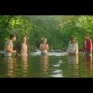 Fotoğraf Gizemli Ada Mençuna