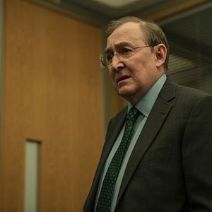 Fotoğraf Dermot Crowley