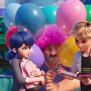 Fotoğraf Mucize Uğur Böceği ile Kara Kedi