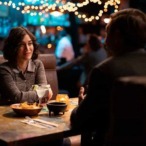 Fotoğraf Lizzy Caplan