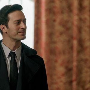 Fotoğraf Camdaki Kız