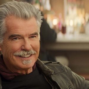 Fotoğraf Eller Yukarı, Damat!