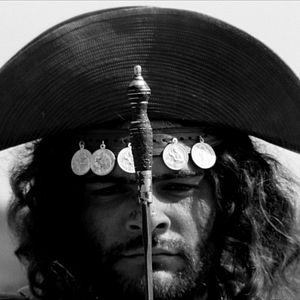 Fotoğraf Black God, White Devil