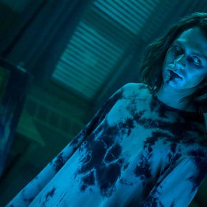 Fotoğraf Ruhlar Bölgesi: Kırmızı Kapı