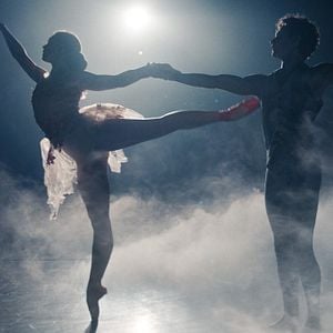 Fotoğraf Kırmızı Pabuçlar