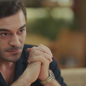 Fotoğraf Bambaşka Biri