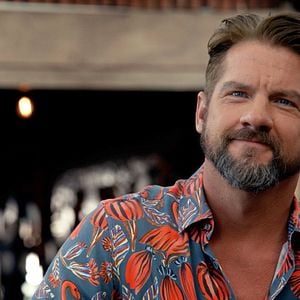 Fotoğraf Zachary Knighton