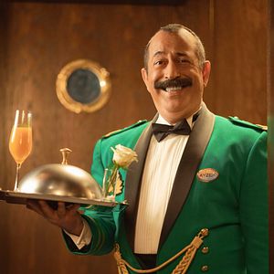 Fotoğraf Do Not Disturb: Ayzek ile Bir Gece