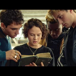 Fotoğraf Silber und das Buch der Träume