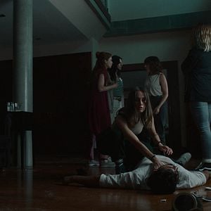 Fotoğraf Aislinn Derbez