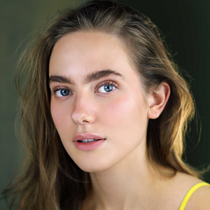 Fotoğraf Lilly Cooper