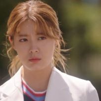 Fotoğraf Suspicious Partner