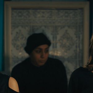 Fotoğraf Dört Kız Kardeş