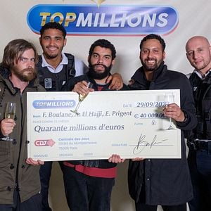 Fotoğraf Heureux gagnants