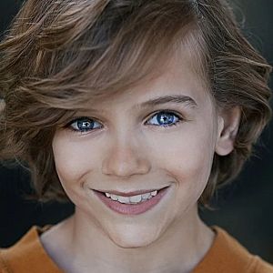 Fotoğraf Gavin Warren