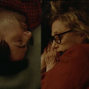 Fotoğraf Between the Temples