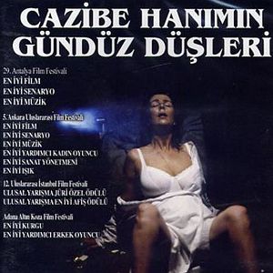Fotoğraf Cazibe Hanımın Gündüz Düşleri
