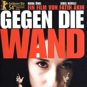 Fotoğraf Duvara Karşı