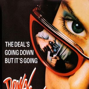 Fotoğraf Down Twisted