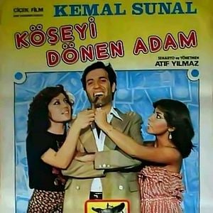 Fotoğraf Köşeyi Dönen Adam