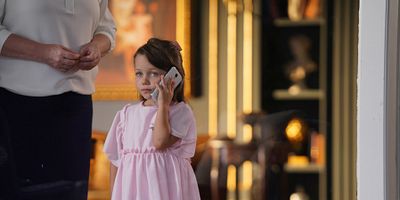 Aynadaki Yabancı 1.Bölüm posteri