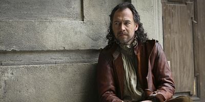 Keep Your Friends Close posteri