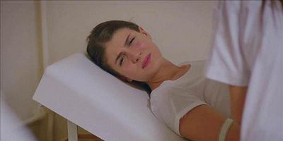 Kırgın Çiçekler 12.Bölüm posteri