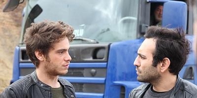 Aşk Yeniden 28.Bölüm posteri