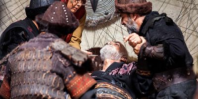 Diriliş Ertuğrul 33.Bölüm posteri