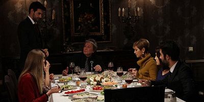 Mayıs Kraliçesi 10.Bölüm posteri