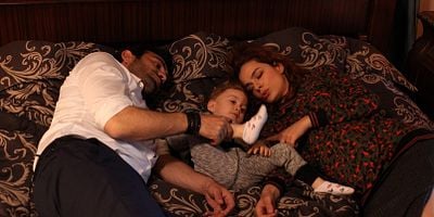 Aşk Yeniden 52.Bölüm posteri