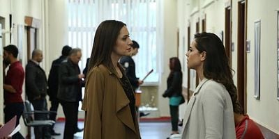 Kırgın Çiçekler 45.Bölüm posteri