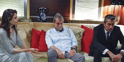 Paramparça 67.Bölüm posteri