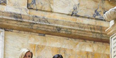 Arrangement in Grey and Black posteri