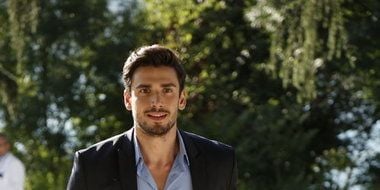 Gülümse Yeter 1.Bölüm posteri