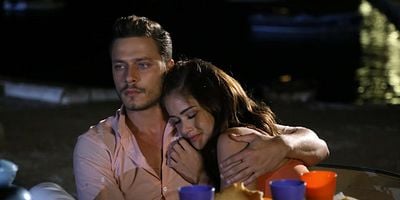 Hayat Sevince Güzel 9.Bölüm posteri