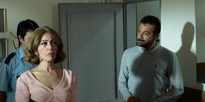 Kara Sevda 36.Bölüm posteri