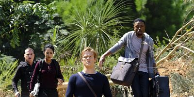 Skull + Electromagnet posteri