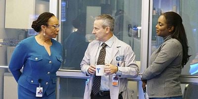 Ties That Bind posteri