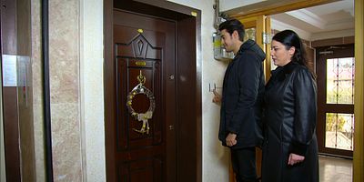 Beni Bırakma 17.Bölüm posteri