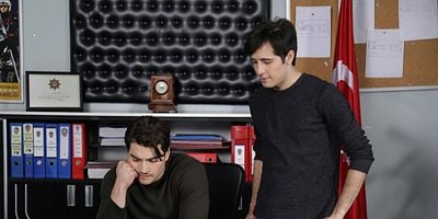 Aslan Ailem 26.Bölüm posteri