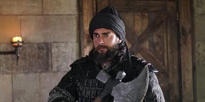 Diriliş Ertuğrul 142.Bölüm posteri