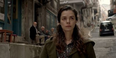 Kadın 60.Bölüm posteri