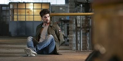 Elimi Bırakma 42.Bölüm posteri