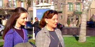 Emily In Wonderland posteri