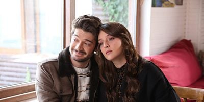 Kuzey Yıldızı İlk Aşk 48.Bölüm posteri