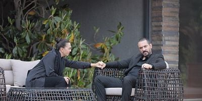 Eşkiya Dünyaya Hükümdar Olmaz 197.Bölüm posteri