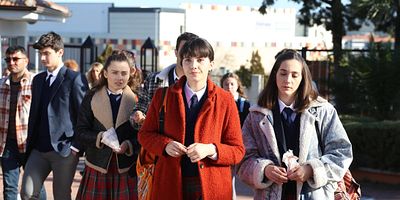 Üç Kız Kardeş 3.Bölüm posteri