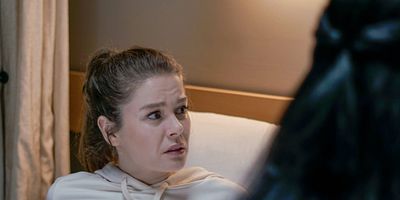 Camdaki Kız 34.Bölüm posteri