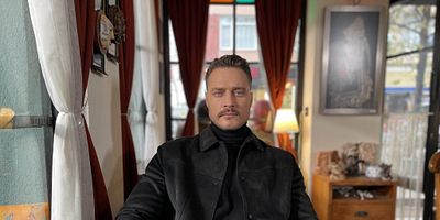 Ben Bu Cihana Sığmazam 13.Bölüm posteri